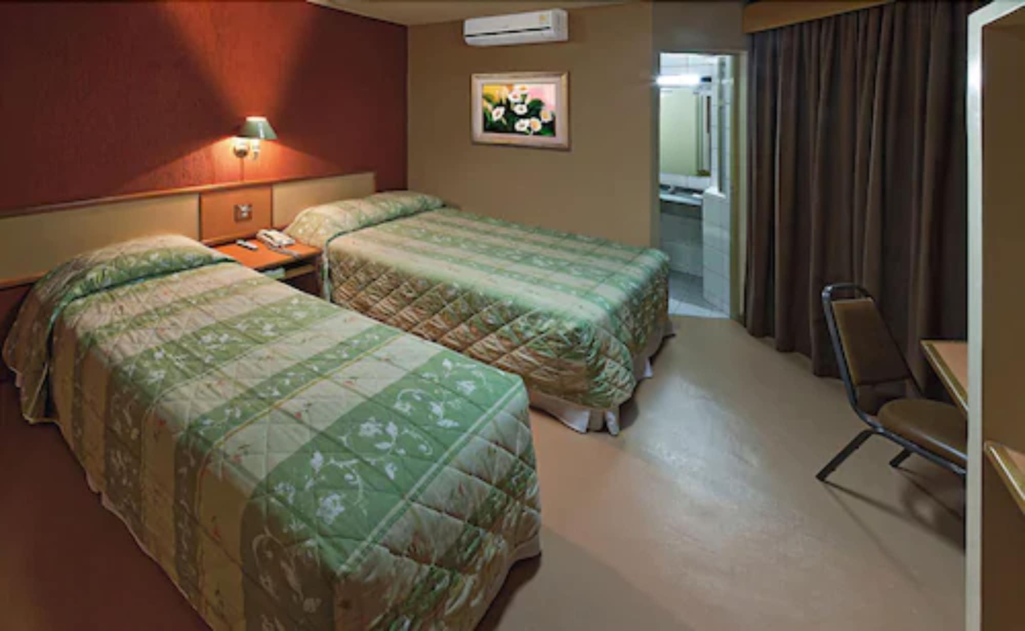 Lira Hotel Curitiba Extérieur photo