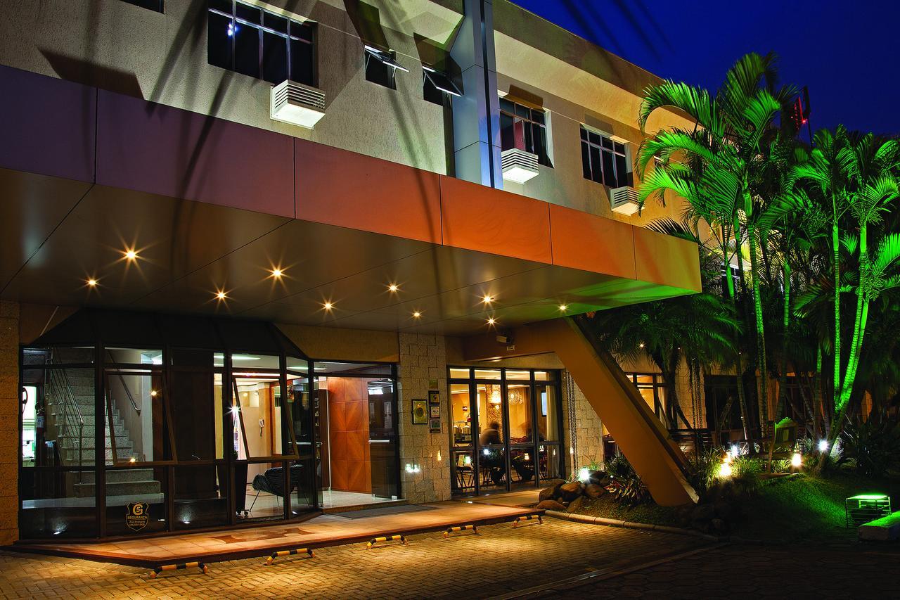Lira Hotel Curitiba Extérieur photo